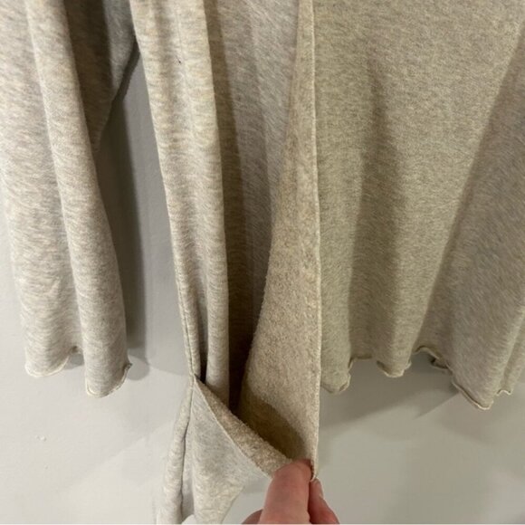 Elan Women’s Cream Oatmeal Asymmetrical Long Sleeve Crewneck Sweater Size Small - Picture 2 of 5